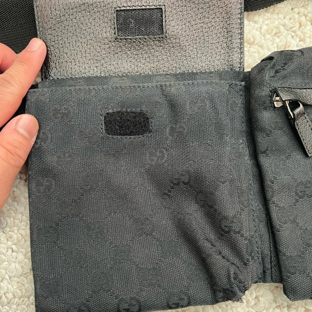 Gucci Black Belt Bag with Dual Pockets - Picture 7 of 9